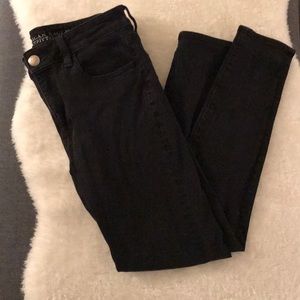 American Eagle black high rise jegging